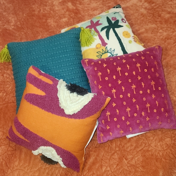 Opalhouse & Jungalow Mini Throw Pillows NWOT 4 total in bundle Pink Orange Blue - Picture 1 of 15